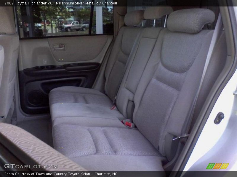 Millennium Silver Metallic / Charcoal 2002 Toyota Highlander V6