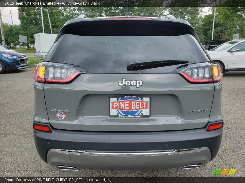 Sting-Gray / Black 2019 Jeep Cherokee Limited 4x4