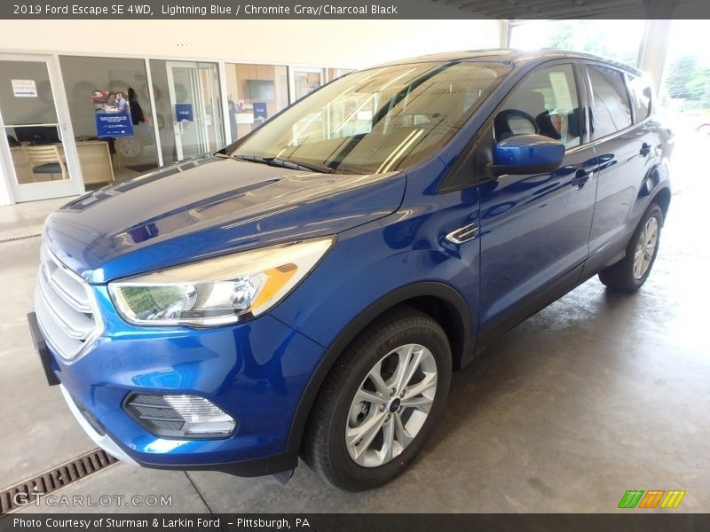 Lightning Blue / Chromite Gray/Charcoal Black 2019 Ford Escape SE 4WD