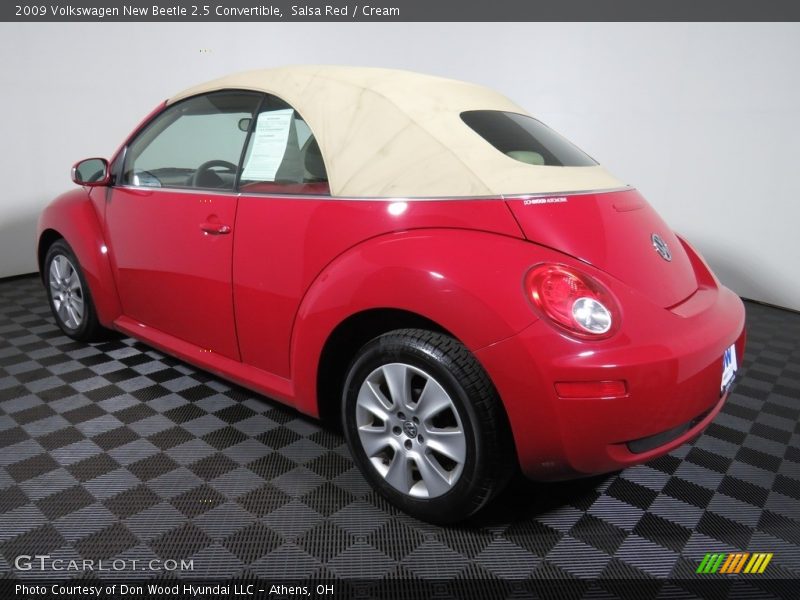 Salsa Red / Cream 2009 Volkswagen New Beetle 2.5 Convertible