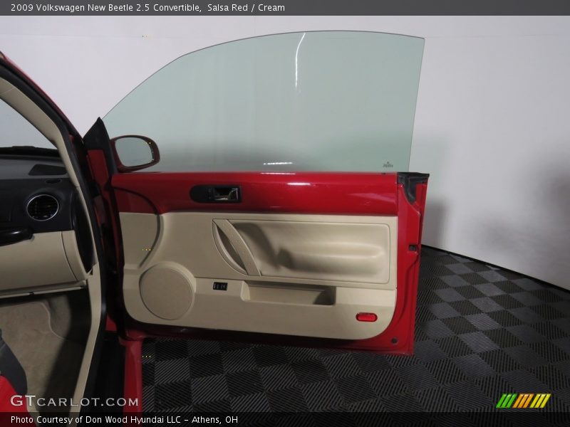 Salsa Red / Cream 2009 Volkswagen New Beetle 2.5 Convertible