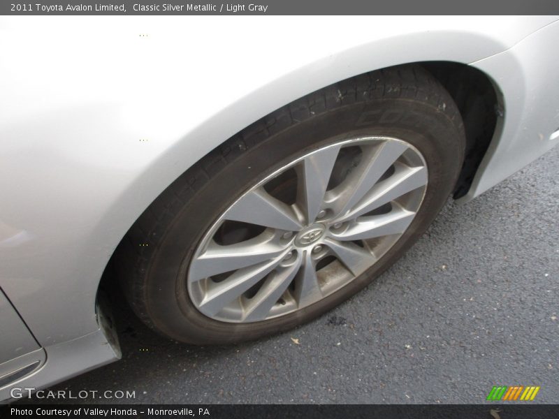 Classic Silver Metallic / Light Gray 2011 Toyota Avalon Limited