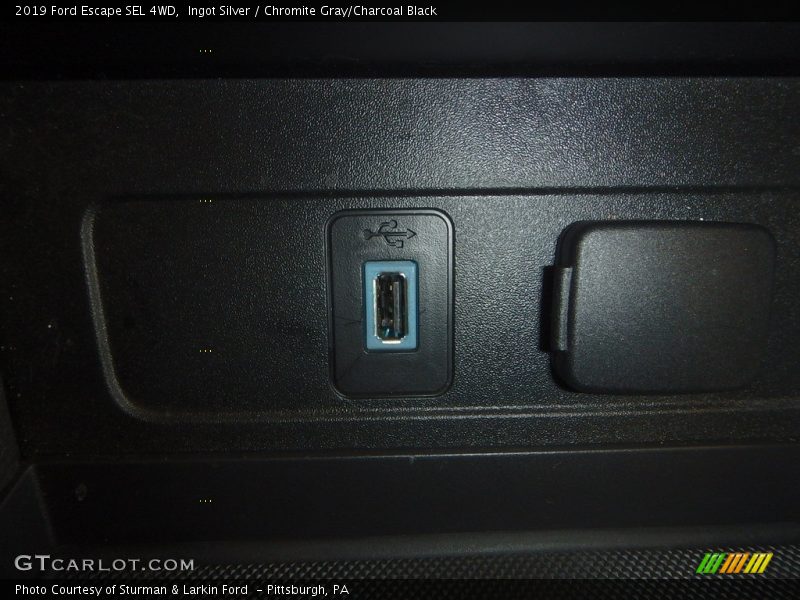 Ingot Silver / Chromite Gray/Charcoal Black 2019 Ford Escape SEL 4WD