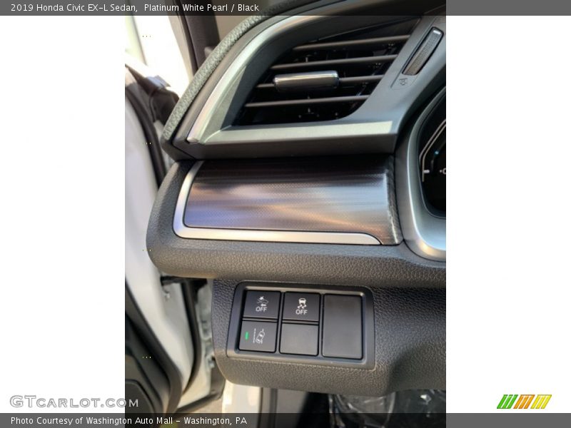 Platinum White Pearl / Black 2019 Honda Civic EX-L Sedan