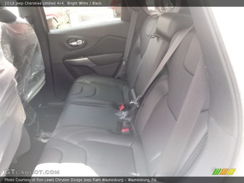 Bright White / Black 2019 Jeep Cherokee Limited 4x4