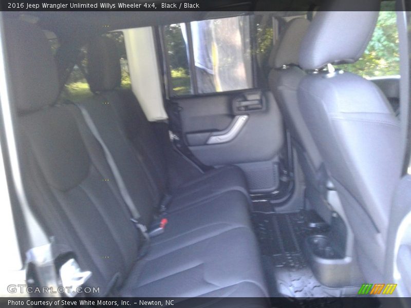 Black / Black 2016 Jeep Wrangler Unlimited Willys Wheeler 4x4