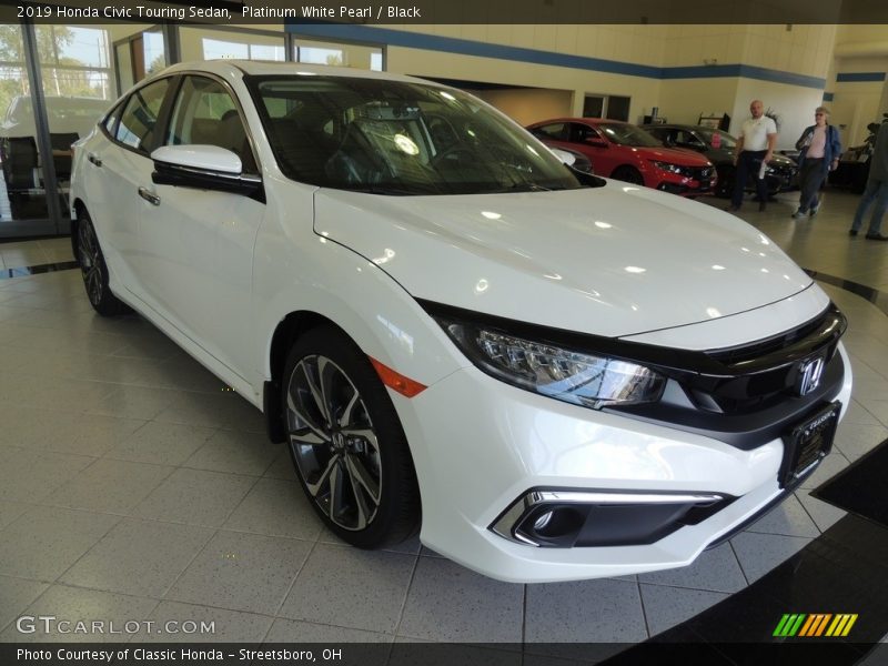 Platinum White Pearl / Black 2019 Honda Civic Touring Sedan