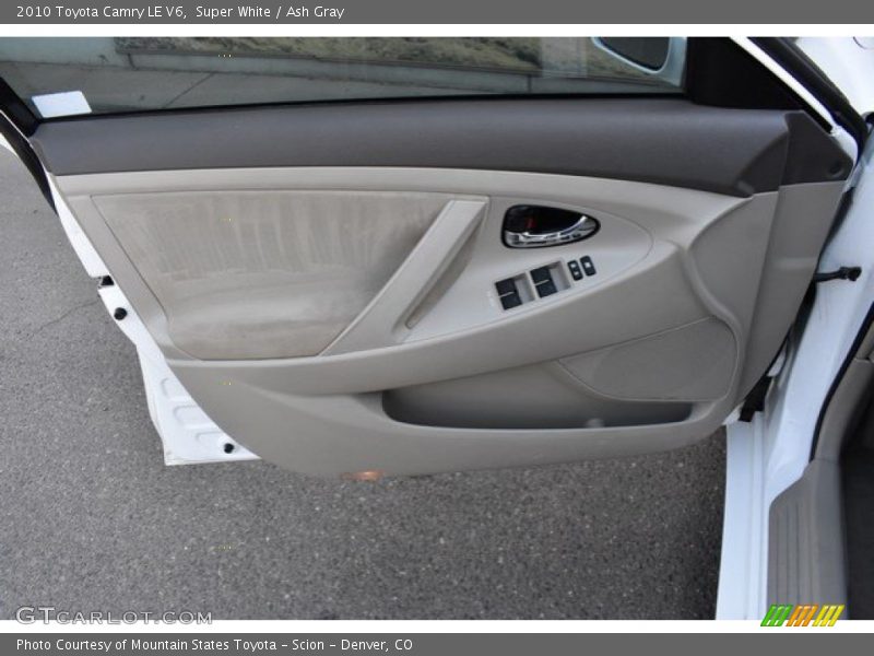 Super White / Ash Gray 2010 Toyota Camry LE V6