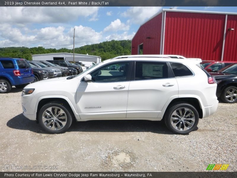Pearl White / Black/Tan 2019 Jeep Cherokee Overland 4x4