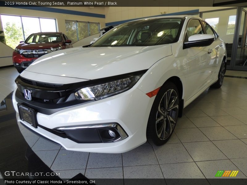 Platinum White Pearl / Black 2019 Honda Civic Touring Sedan