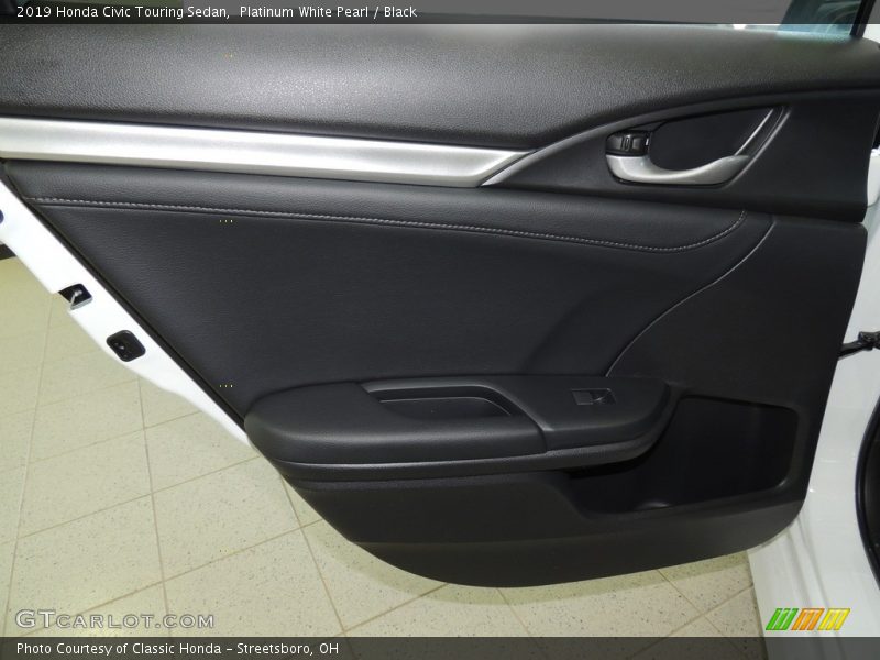 Platinum White Pearl / Black 2019 Honda Civic Touring Sedan