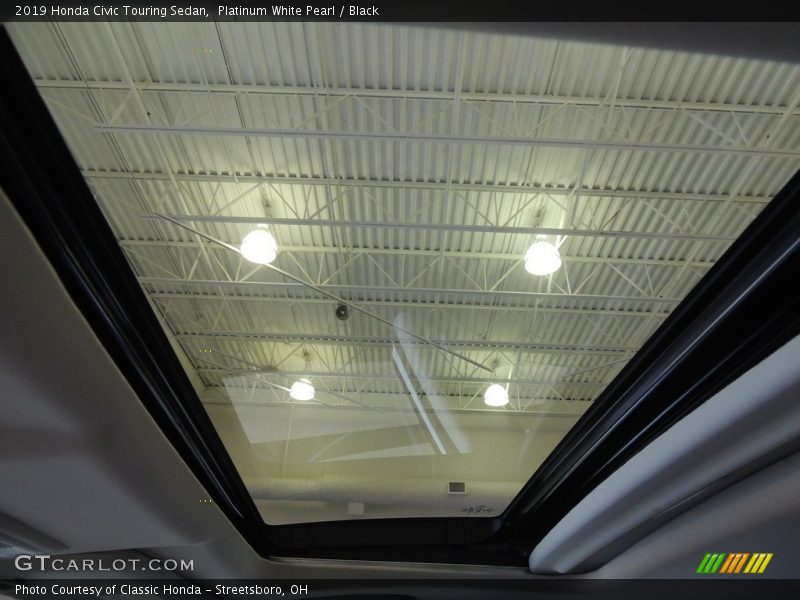 Platinum White Pearl / Black 2019 Honda Civic Touring Sedan