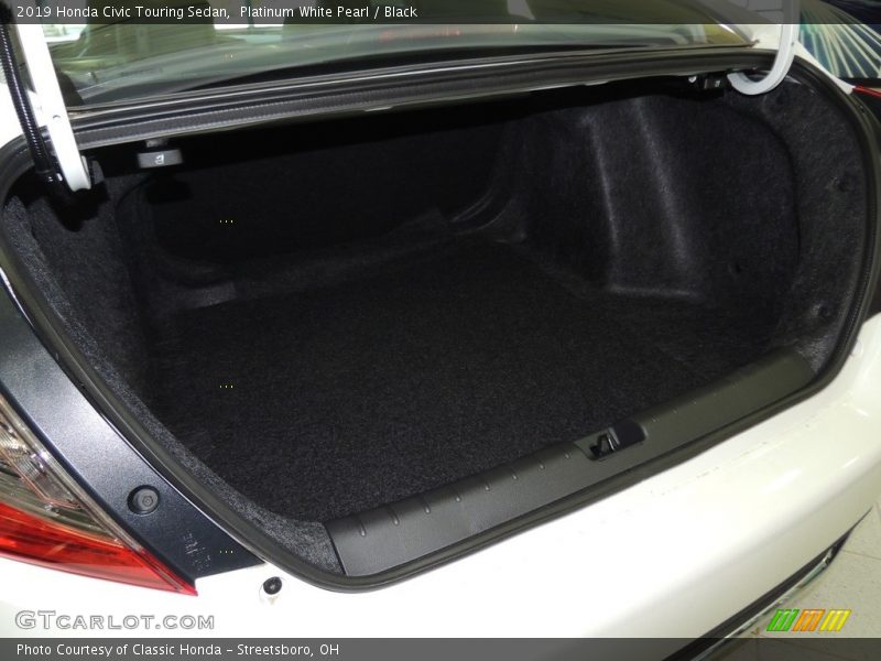 Platinum White Pearl / Black 2019 Honda Civic Touring Sedan