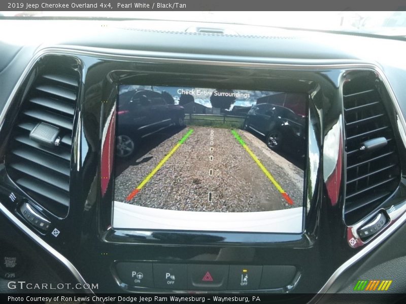 Pearl White / Black/Tan 2019 Jeep Cherokee Overland 4x4