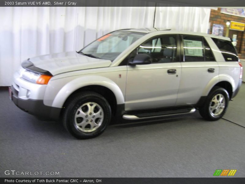 Silver / Gray 2003 Saturn VUE V6 AWD