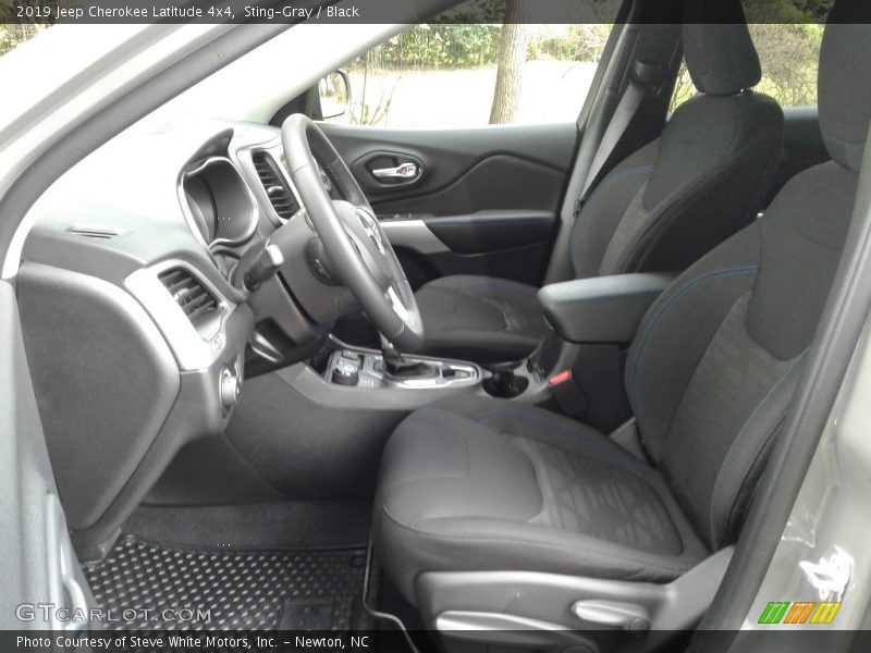 Sting-Gray / Black 2019 Jeep Cherokee Latitude 4x4
