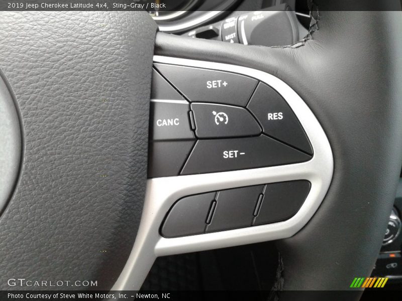 Sting-Gray / Black 2019 Jeep Cherokee Latitude 4x4