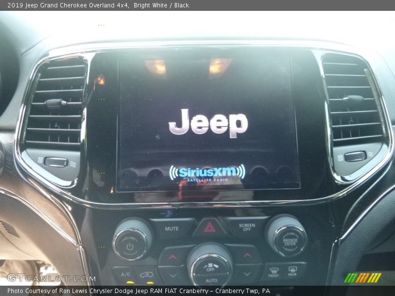 Bright White / Black 2019 Jeep Grand Cherokee Overland 4x4