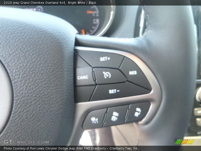 Bright White / Black 2019 Jeep Grand Cherokee Overland 4x4