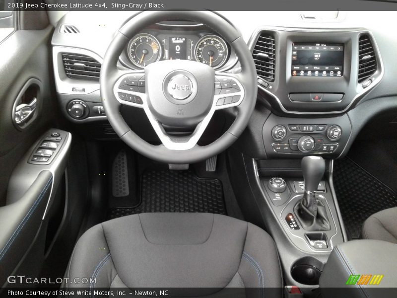 Sting-Gray / Black 2019 Jeep Cherokee Latitude 4x4