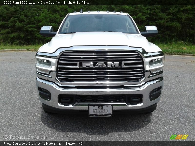 Bright White / Black 2019 Ram 3500 Laramie Crew Cab 4x4