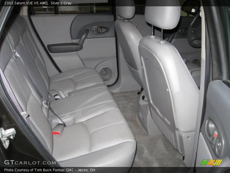 Silver / Gray 2003 Saturn VUE V6 AWD