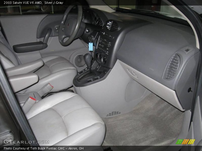 Silver / Gray 2003 Saturn VUE V6 AWD