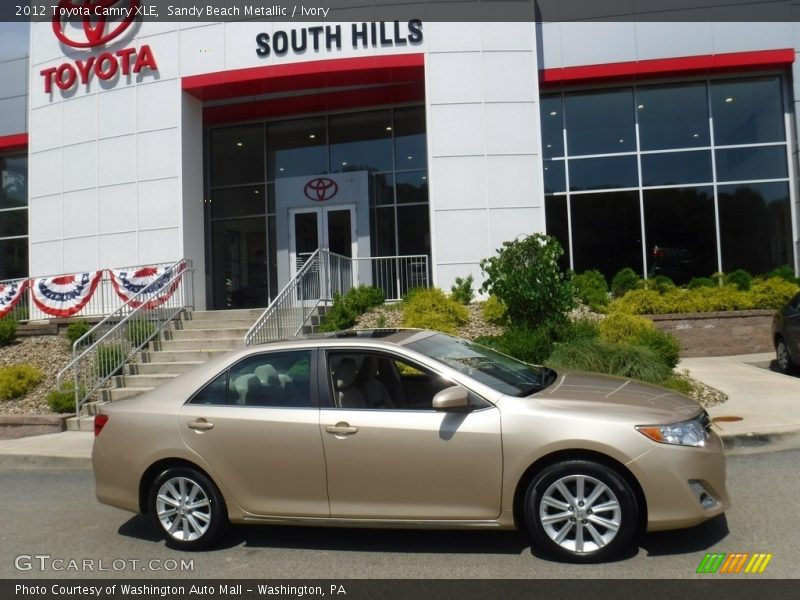 Sandy Beach Metallic / Ivory 2012 Toyota Camry XLE