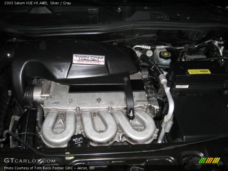 Silver / Gray 2003 Saturn VUE V6 AWD