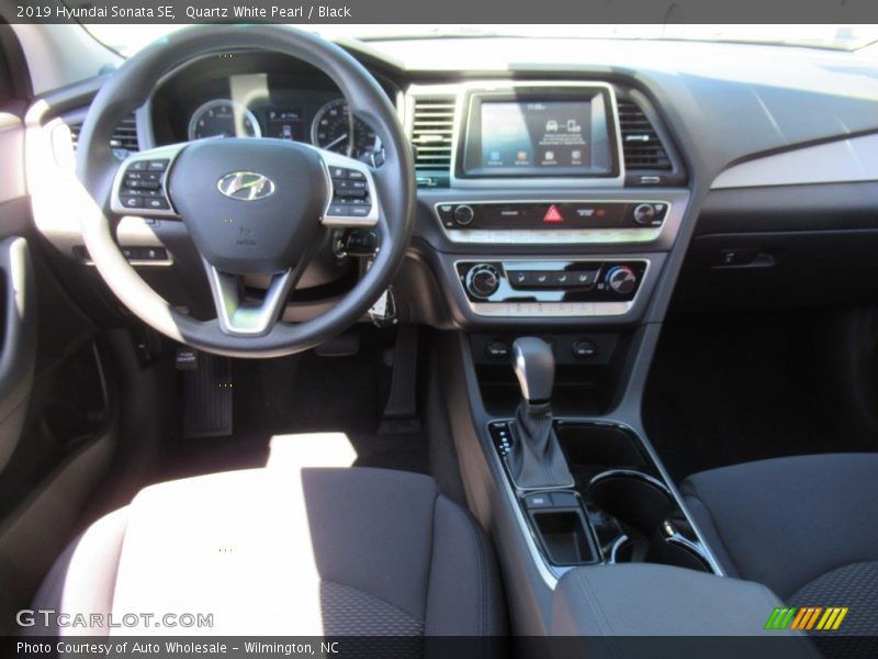 Quartz White Pearl / Black 2019 Hyundai Sonata SE