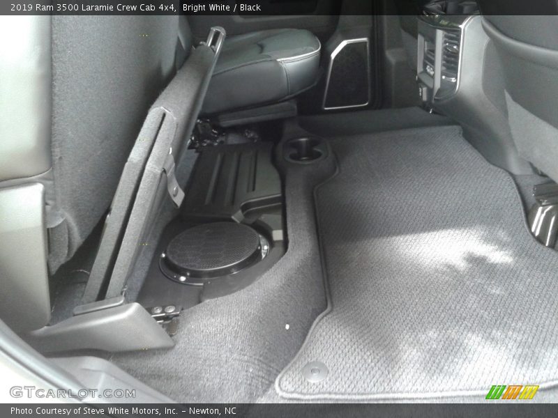 Bright White / Black 2019 Ram 3500 Laramie Crew Cab 4x4
