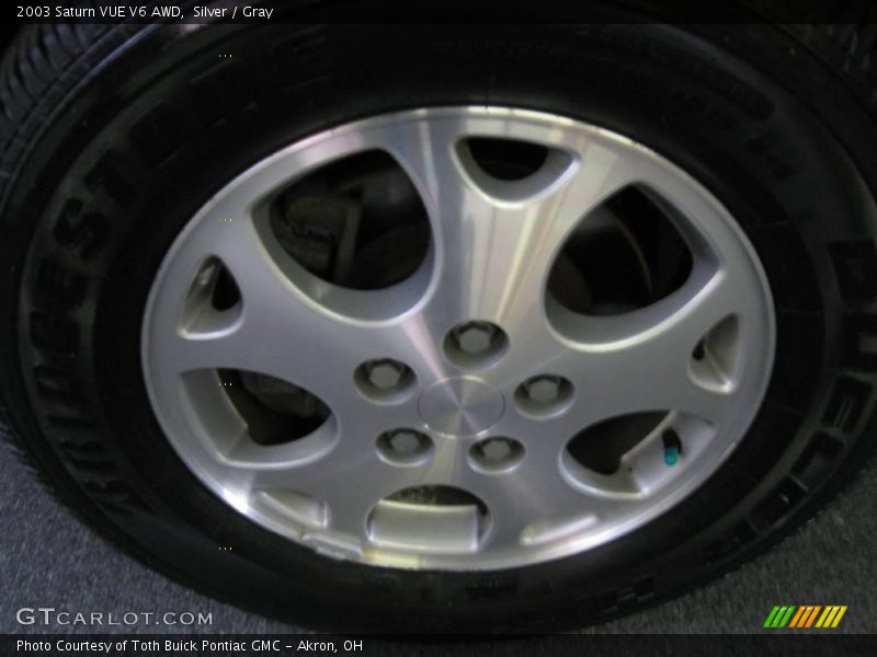 Silver / Gray 2003 Saturn VUE V6 AWD