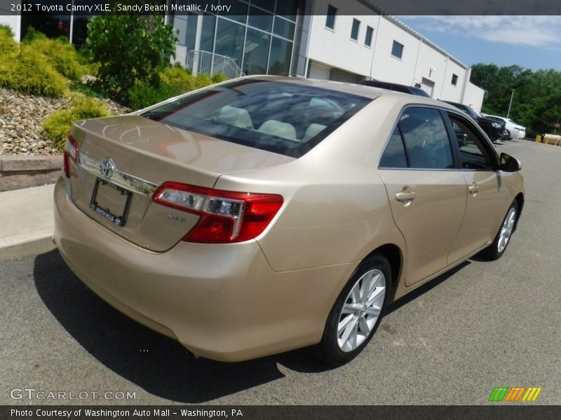 Sandy Beach Metallic / Ivory 2012 Toyota Camry XLE