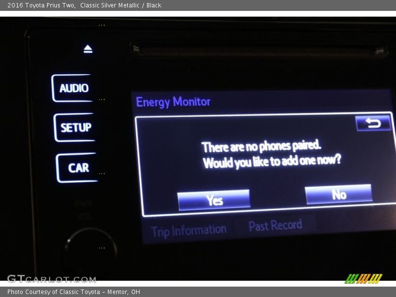 Classic Silver Metallic / Black 2016 Toyota Prius Two