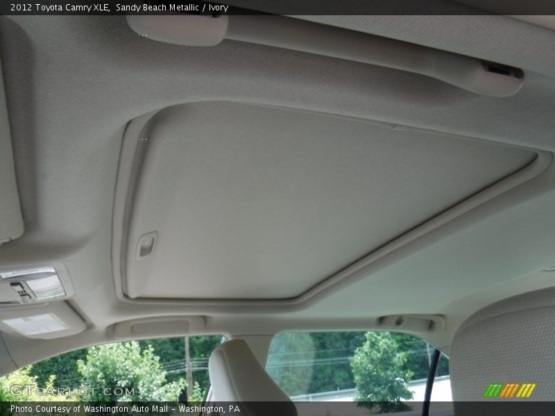 Sandy Beach Metallic / Ivory 2012 Toyota Camry XLE