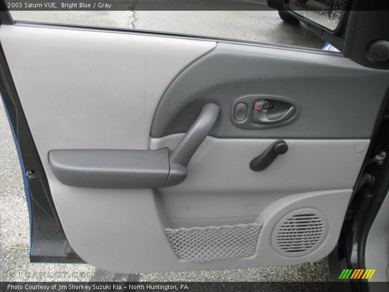 Bright Blue / Gray 2003 Saturn VUE