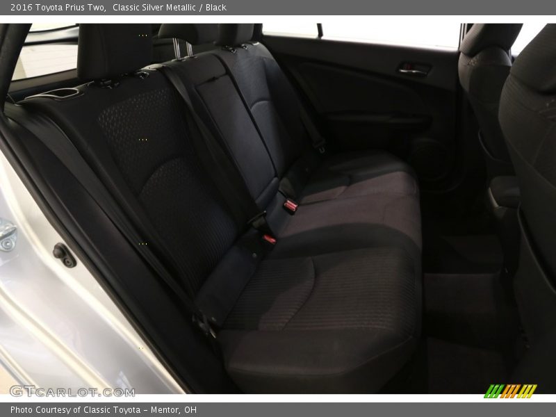Classic Silver Metallic / Black 2016 Toyota Prius Two