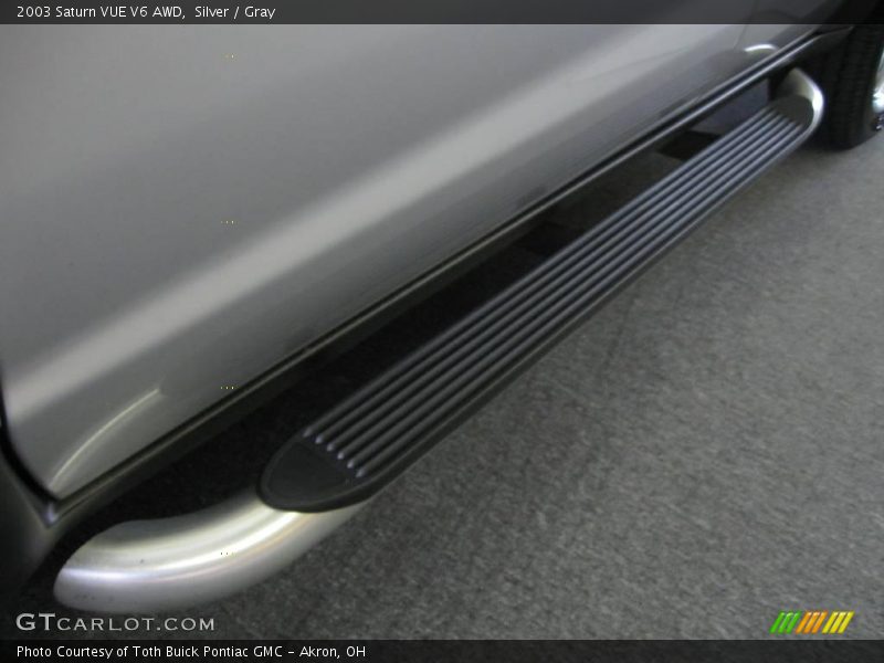 Silver / Gray 2003 Saturn VUE V6 AWD