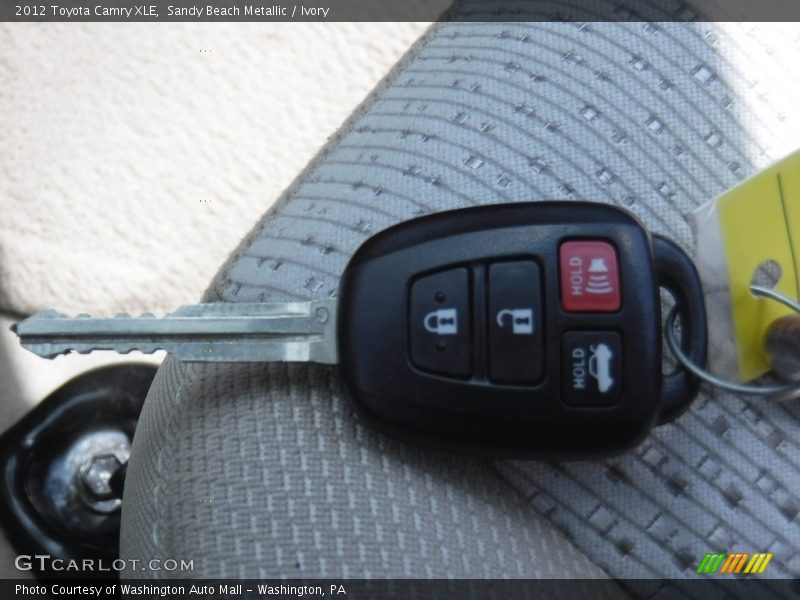 Sandy Beach Metallic / Ivory 2012 Toyota Camry XLE
