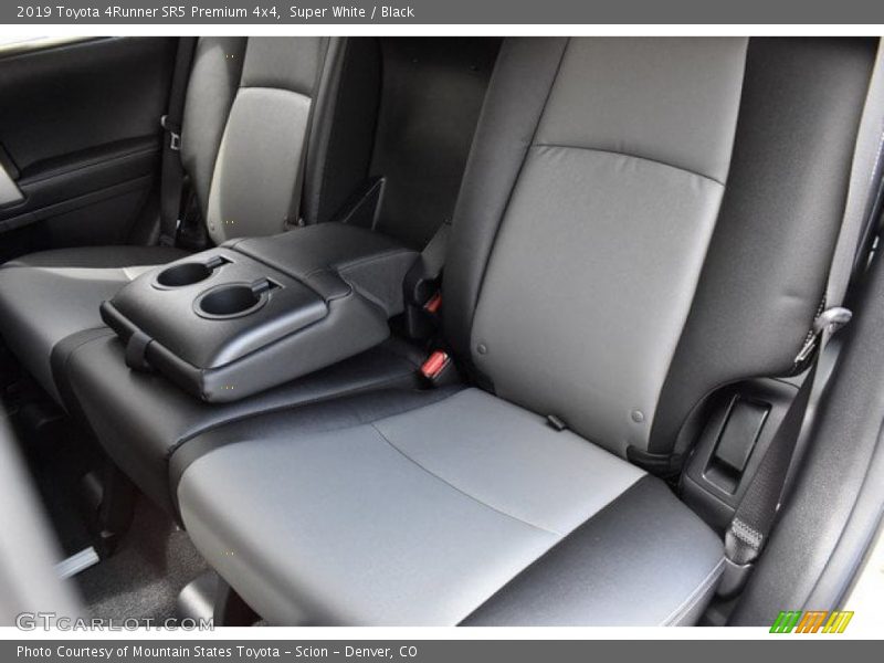 Super White / Black 2019 Toyota 4Runner SR5 Premium 4x4