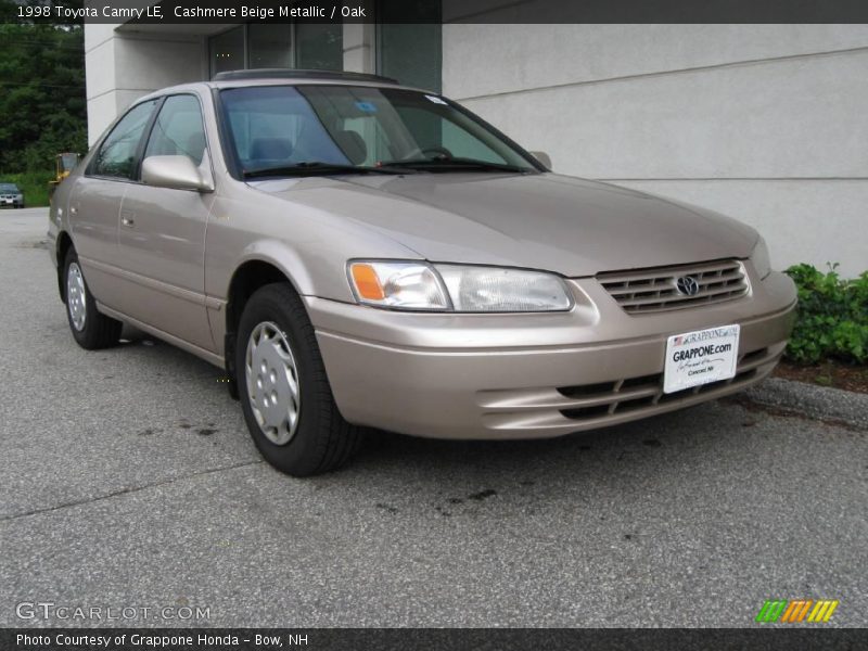 Cashmere Beige Metallic / Oak 1998 Toyota Camry LE
