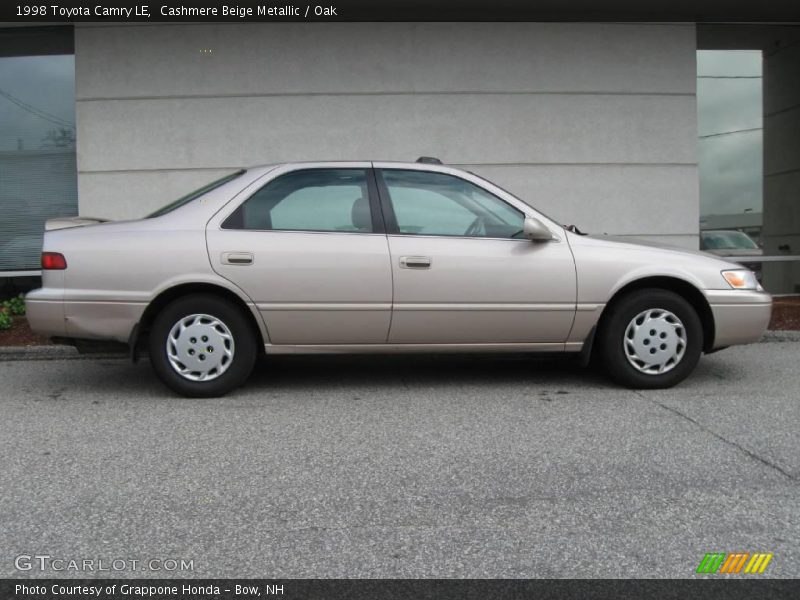 Cashmere Beige Metallic / Oak 1998 Toyota Camry LE