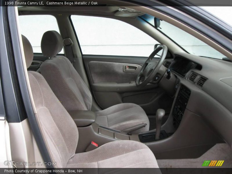 Cashmere Beige Metallic / Oak 1998 Toyota Camry LE
