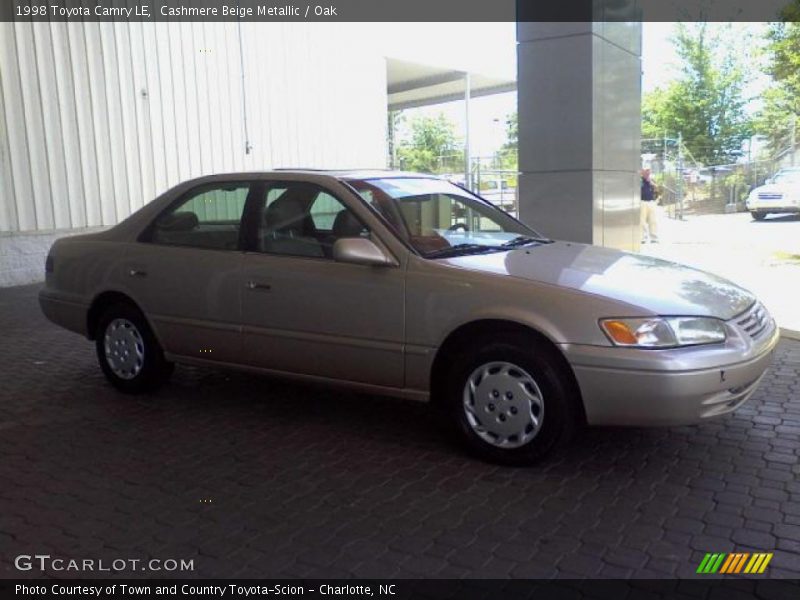 Cashmere Beige Metallic / Oak 1998 Toyota Camry LE