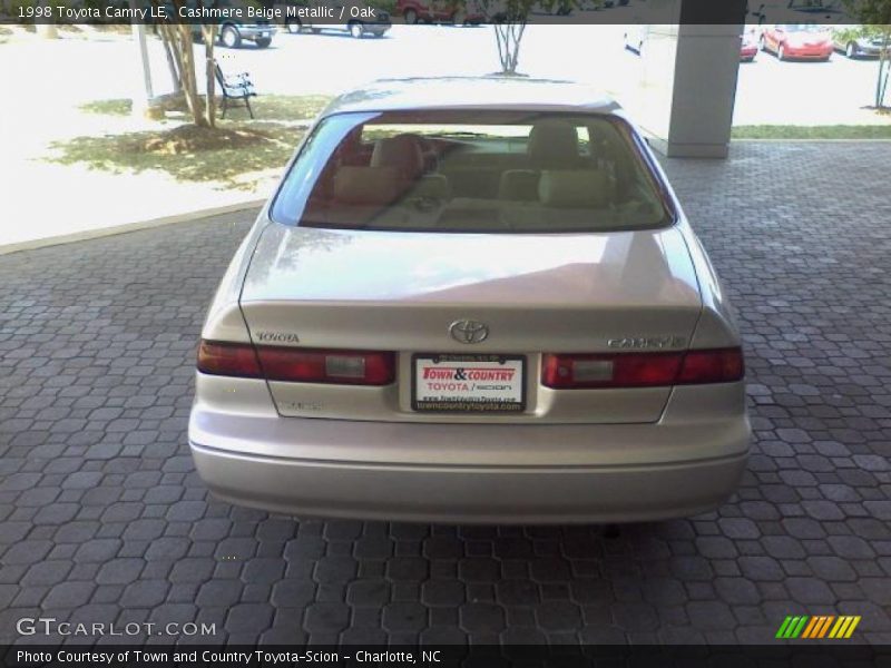 Cashmere Beige Metallic / Oak 1998 Toyota Camry LE
