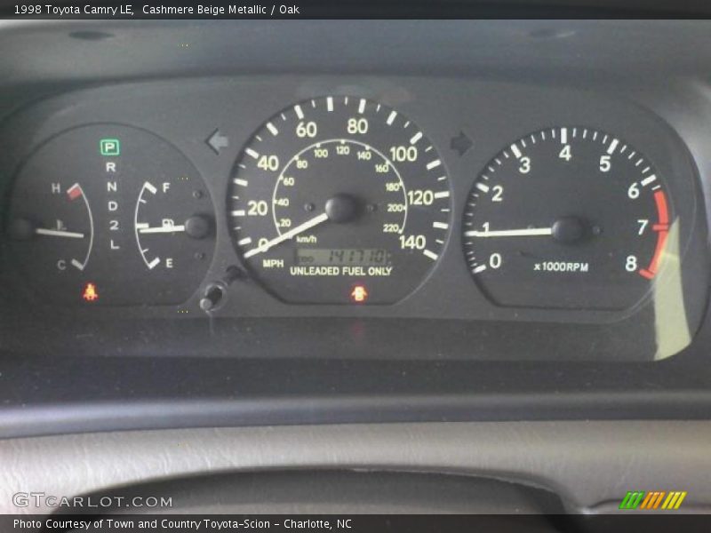 Cashmere Beige Metallic / Oak 1998 Toyota Camry LE