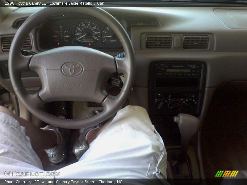Cashmere Beige Metallic / Oak 1998 Toyota Camry LE