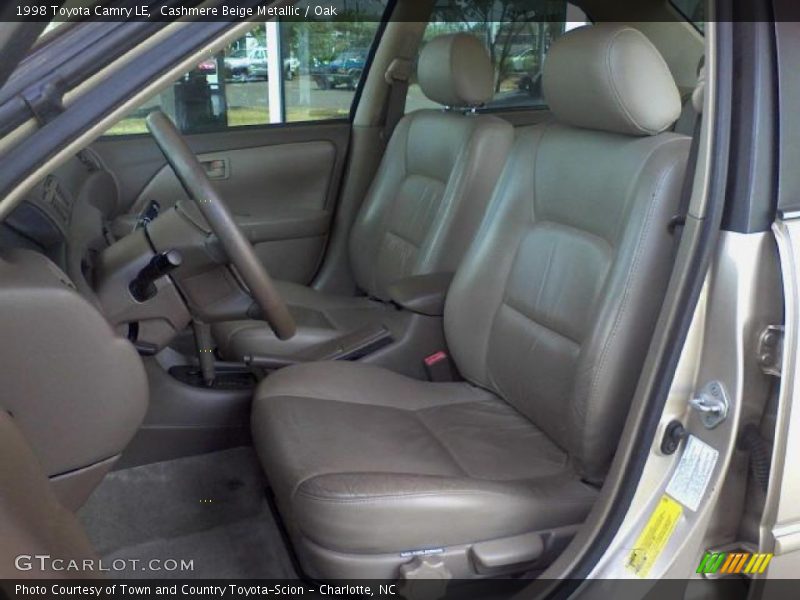 Cashmere Beige Metallic / Oak 1998 Toyota Camry LE