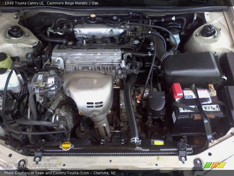 Cashmere Beige Metallic / Oak 1998 Toyota Camry LE