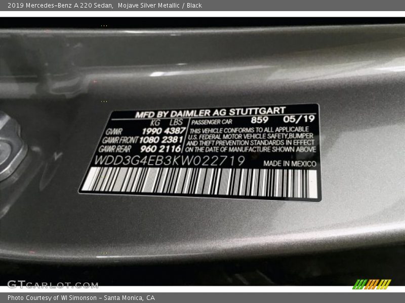 Mojave Silver Metallic / Black 2019 Mercedes-Benz A 220 Sedan